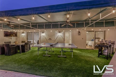 Deporte-Beach HeatedPool PuttingGreen PingPong House in Wilton Manors