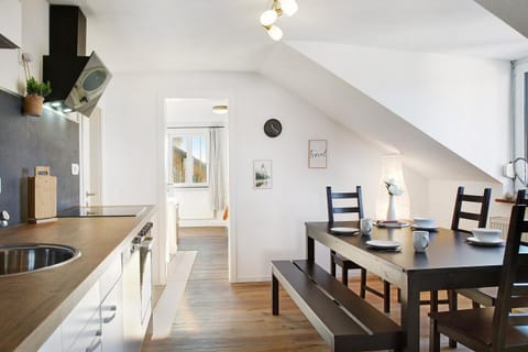 Property building, Kitchen or kitchenette, Living room