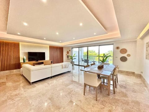 TV and multimedia, Living room, Dining area