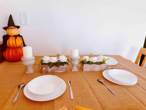 Charming 3BR Retreat near Disneyland Downtown LA! Apartment in Rowland Heights