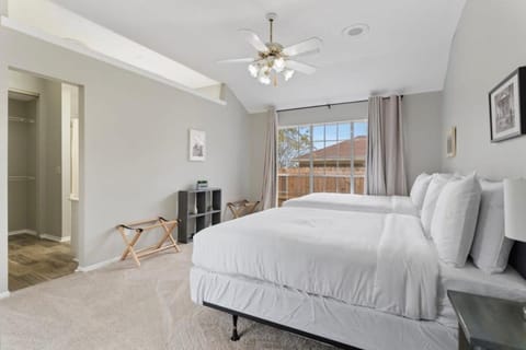 Fenced Yard Near Shops & Dining- Capital City Gem House in Montgomery