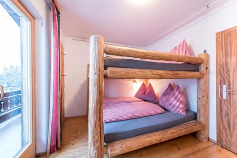 bunk bed
