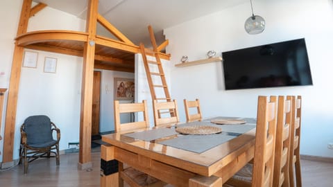 TV and multimedia, Dining area