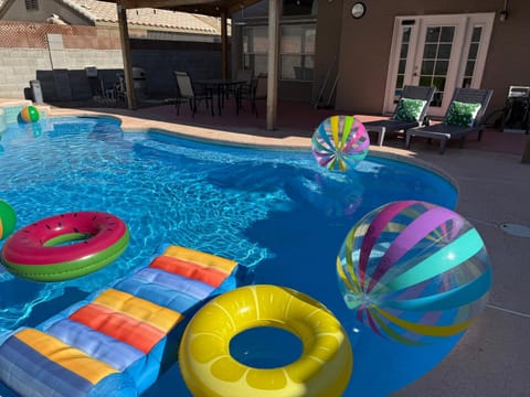 Swimming pool