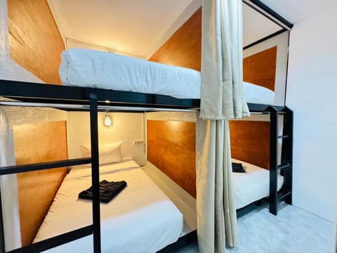 bunk bed