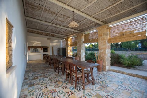Restaurant/places to eat, Balcony/Terrace, Other, Decorative detail, Communal kitchen