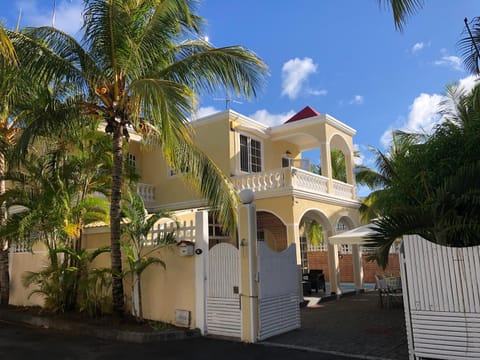 Property building, Day