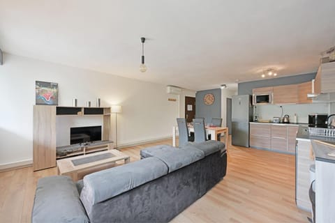 TV and multimedia, Living room, Dining area, kitchen, air conditioner