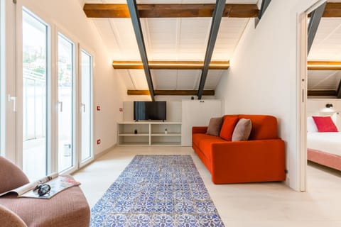 Communal lounge/ TV room, Living room