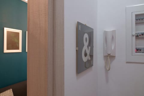 Facade/entrance, Decorative detail