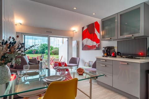 Living room, kitchen