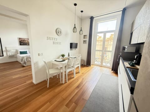 TV and multimedia, Kitchen or kitchenette, Dining area, oven