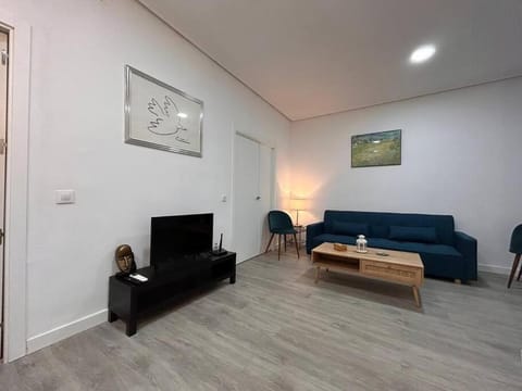 Stunning apartment in Gran Via for 4 people. S3 Apartment in Centro