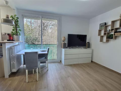 Le Cocon Pomponné *Paris*Disney*Parking* Apartment in Lagny-sur-Marne