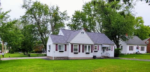 Property building, Natural landscape, Garden
