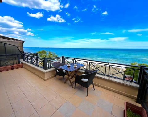 Patio, Day, View (from property/room), Balcony/Terrace, Sea view