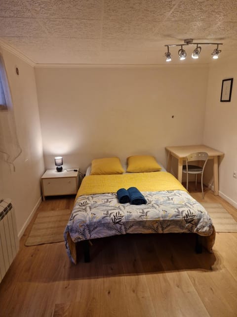 Studio à côté du RER Le Guichet à Orsay (Paris Scalay) Apartment in Île-de-France