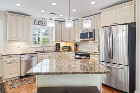 CA411: 411 Carolina Blvd. House in Isle of Palms