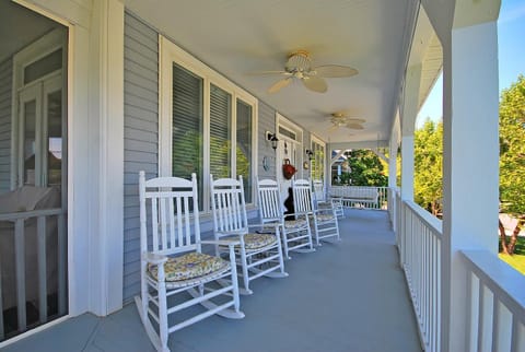 FS01: 1 Frank Sottile Lane House in Isle of Palms