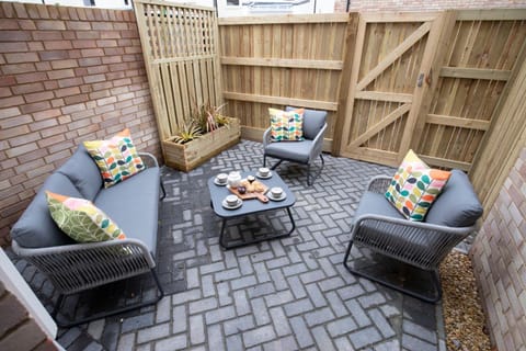 Patio, Seating area
