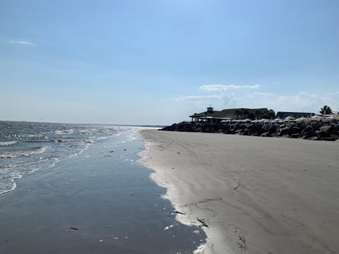PW1369: 1369 Pelican Watch House in Seabrook Island