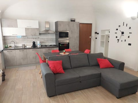 Novi Outlet Apartment Apartment in Lombardy