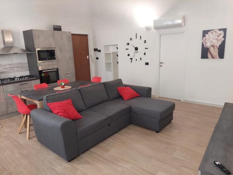 Novi Outlet Apartment Apartment in Lombardy