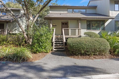 FWO1386: 1386 Fairway Oaks House in Kiawah Island