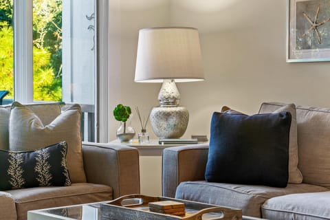 FWO1368: 1368 Fairway Oaks House in Kiawah Island