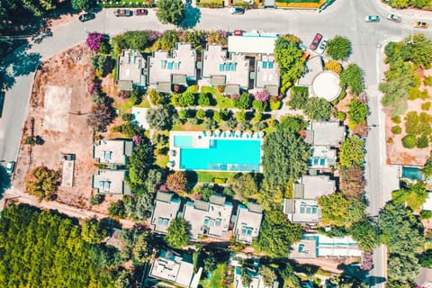 Property building, Day, Neighbourhood, Bird's eye view, City view, Street view, Swimming pool