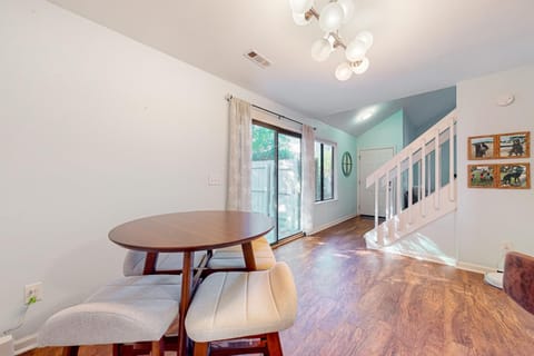 Maple Leaves - 30 Day Rental House in James Island