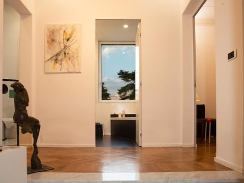 Lobby or reception, On site
