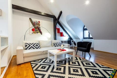 Bed, Living room, Seating area