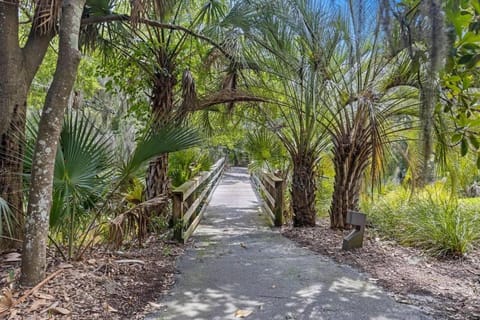 FWO1332: 1332 Fairway Oaks House in Kiawah Island