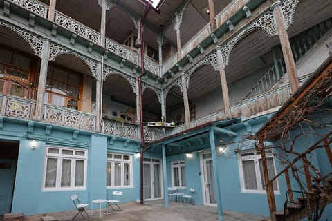 Property building, Patio, Balcony/Terrace, Location, Inner courtyard view