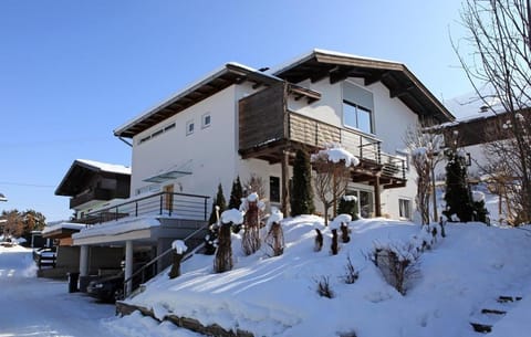 Property building, Winter