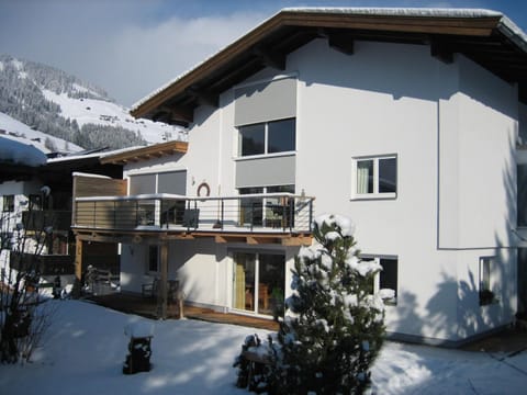 Property building, Balcony/Terrace