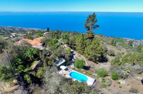 Property building, Natural landscape, View (from property/room), Balcony/Terrace, Mountain view, Sea view, Swimming pool
