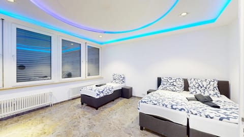 Bed, Photo of the whole room, Bedroom, internet