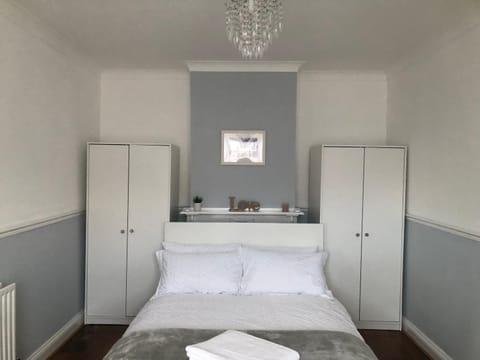 Bed, Photo of the whole room, Bedroom, towels, wardrobe