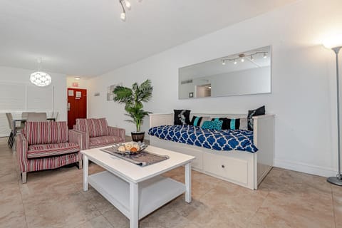 Hollywood on The Beach Apartment in Hollywood Beach