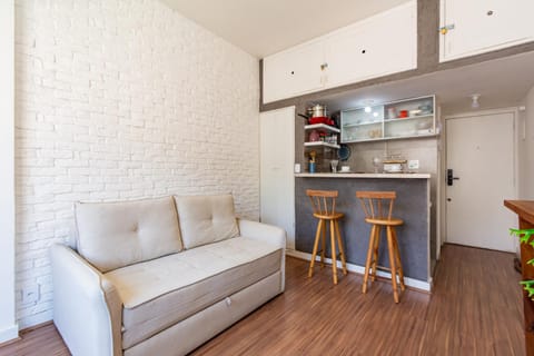 Kitchen or kitchenette, Seating area