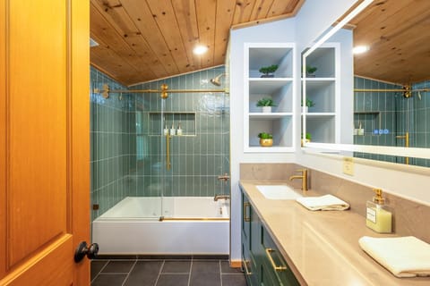 Bathroom, Bath