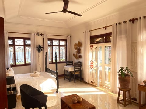 Living room, Photo of the whole room, Bedroom