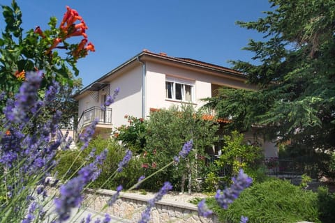 Nur 200 Meter bis zum Strand House in Lika-Senj County