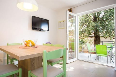 200 Meter bis zum kristallklaren Meer Apartment in Lika-Senj County