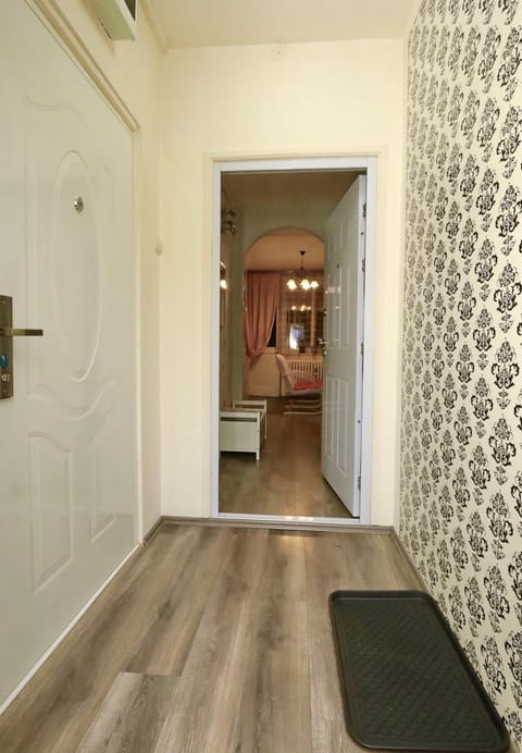 Kitchen or kitchenette, Seating area