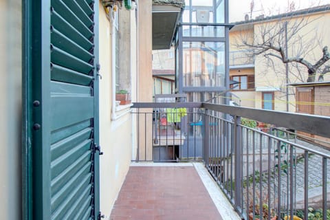 Property building, View (from property/room), Balcony/Terrace