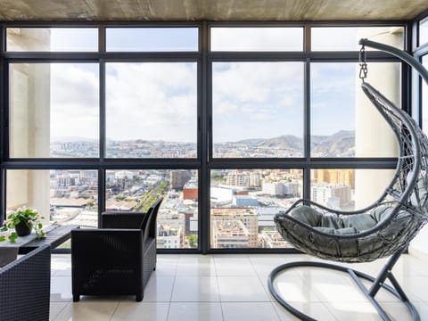 View (from property/room), Balcony/Terrace, City view, Mountain view