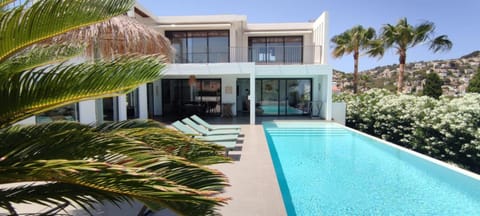 Patio, Garden view, Pool view, sunbed
